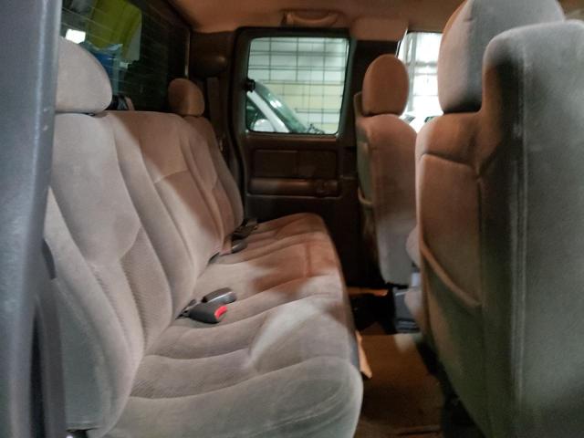 Photo 10 from auction – 2004 CHEVROLET SILVERADO with VIN 2GCEK19T641104568