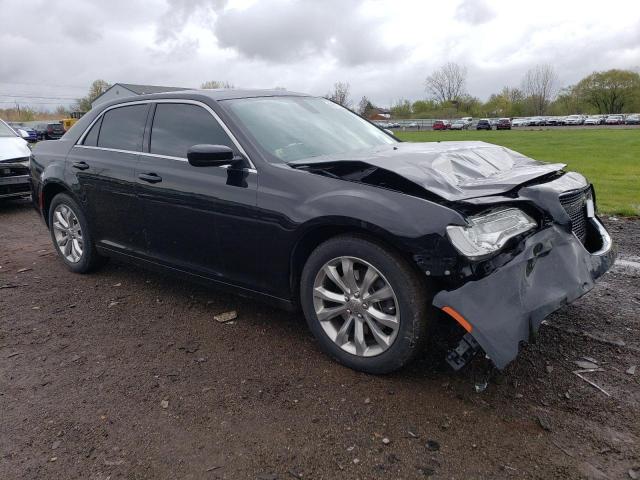 Photo 4 from auction – 2019 CHRYSLER 300 TOURIN with VIN 2C3CCARGXKH611103