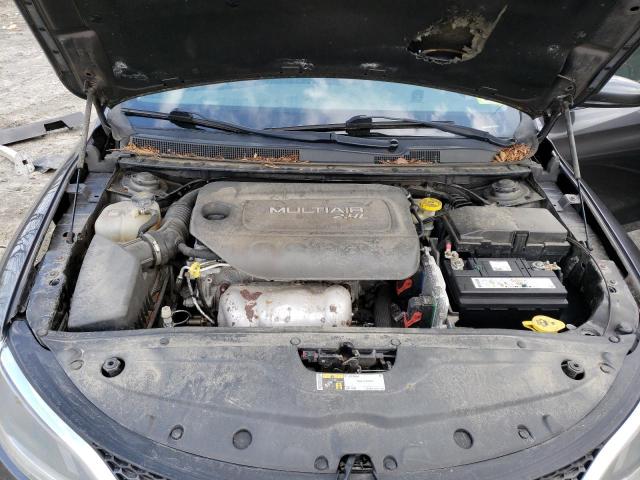 Photo 11 from auction – 2015 CHRYSLER 200 LIMITE with VIN 1C3CCCAB4FN638211