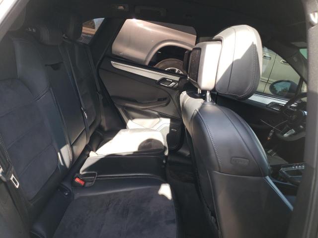 Photo 11 from auction – 2018 PORSCHE MACAN GTS with VIN WP1AG2A58JLB63242