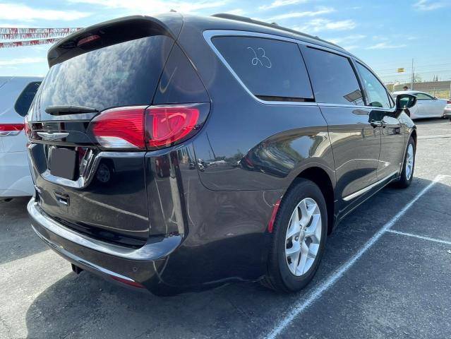 Photo 4 from auction – 2017 CHRYSLER PACIFICA T with VIN 2C4RC1BG8HR785027