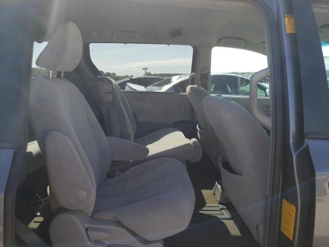 Photo 11 from auction – 2013 TOYOTA SIENNA LE with VIN 5TDKK3DC2DS301218