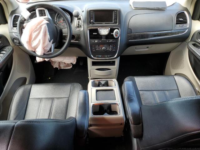 Photo 8 from auction – 2016 CHRYSLER TOWN & COU with VIN 2C4RC1BG3GR207044