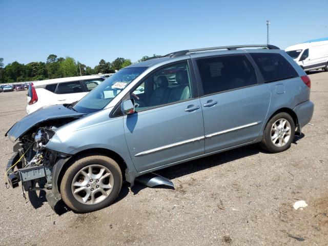 TOYOTA SIENNA XLE 2004 with VIN 5TDZA22C04S173818 - Photo from auction