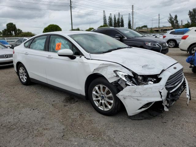 Photo 4 from auction – 2016 FORD FUSION S with VIN 3FA6P0G71GR221504