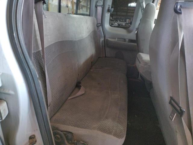 Photo 10 from auction – 2000 FORD F150 with VIN 1FTRX17W9YKA50415
