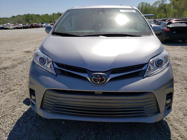 Photo 5 from auction – 2018 TOYOTA SIENNA XLE with VIN 5TDYZ3DC3JS953041