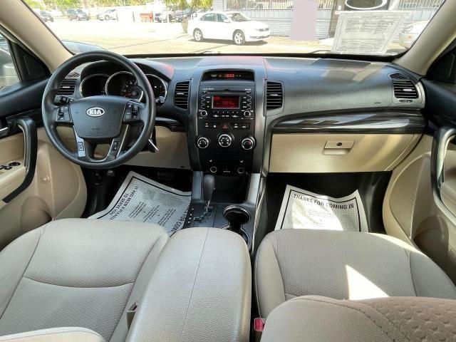 Photo 9 from auction – 2011 KIA SORENTO BA with VIN 5XYKT3A10BG175029