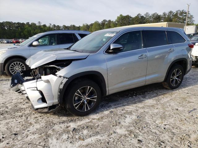 TOYOTA HIGHLANDER 2018 with VIN 5TDZZRFH6JS261971 - Photo from auction