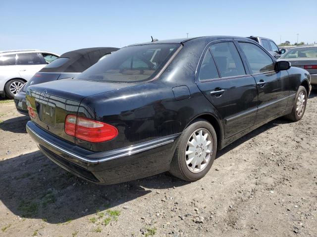 Photo 3 from auction – 2000 MERCEDES-BENZ E 320 with VIN WDBJF65JXYB082549