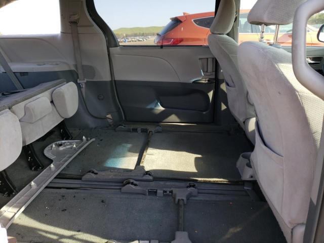 Photo 10 from auction – 2017 TOYOTA SIENNA LE with VIN 5TDKZ3DC4HS805481