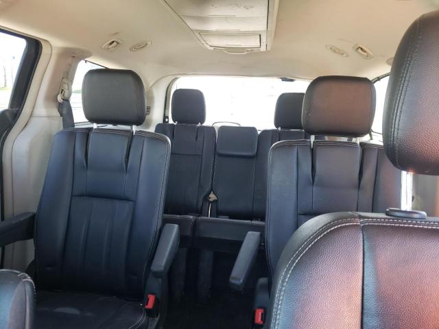 Photo 10 from auction – 2015 CHRYSLER TOWN & COU with VIN 2C4RC1CG2FR629397