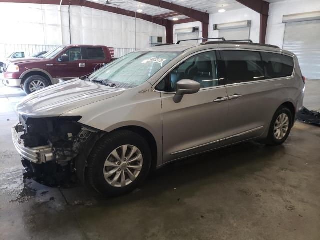 CHRYSLER PACIFICA T 2017 with VIN 2C4RC1BG9HR702950 - Photo from auction
