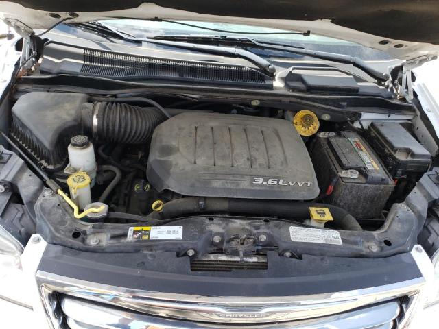 Photo 12 from auction – 2013 CHRYSLER TOWN & COU with VIN 2C4RC1BG5DR815191