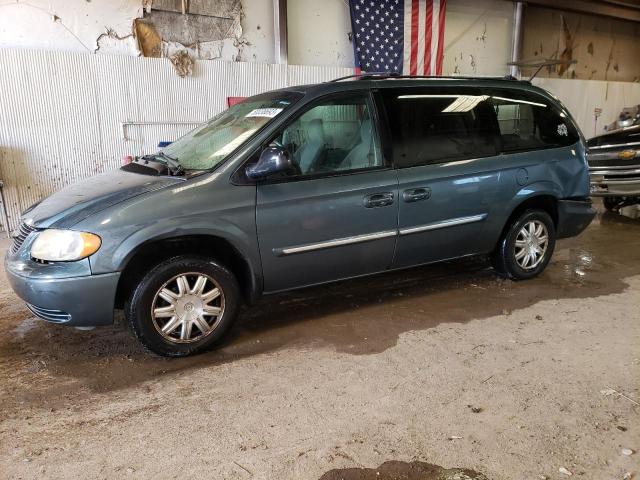 Photo 1 from auction – 2005 CHRYSLER TOWN & COU with VIN 2C4GP54L85R601049