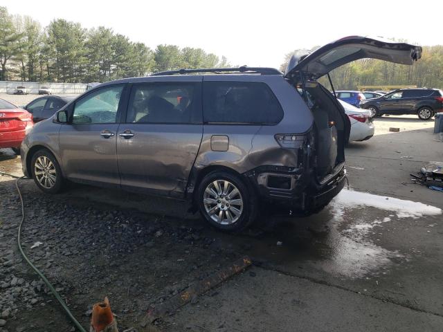 Photo 2 from auction – 2011 TOYOTA SIENNA XLE with VIN 5TDYK3DC6BS081251