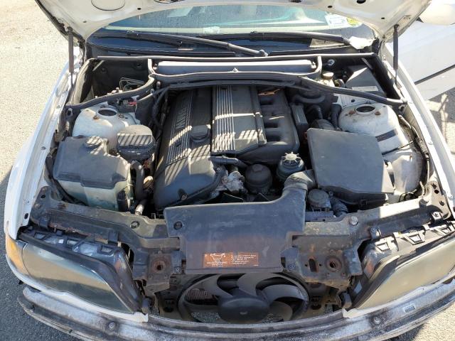 Photo 11 from auction – 2003 BMW 325 XI with VIN WBAEU33443PM54769