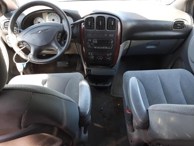 Photo 8 from auction – 2004 CHRYSLER TOWN & COU with VIN 2C8GP44R84R502453