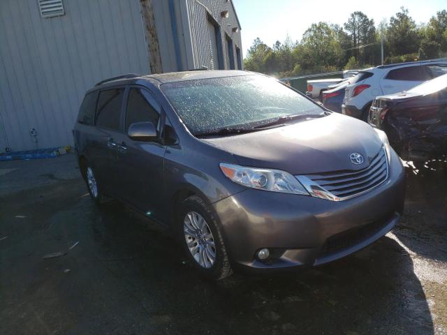 Photo 4 from auction – 2017 TOYOTA SIENNA XLE with VIN 5TDYZ3DC5HS872715