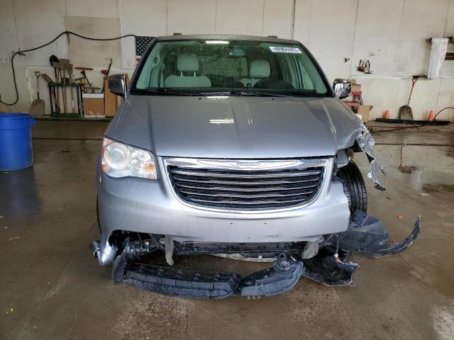 Photo 5 from auction – 2016 CHRYSLER TOWN & COU with VIN 2C4RC1GG4GR166383