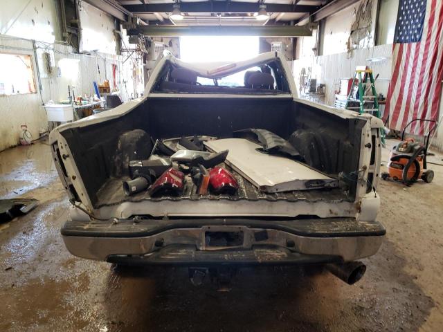 Photo 6 from auction – 2004 CHEVROLET SILVERADO with VIN 1GCHK29104E159341