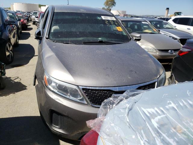 Photo 5 from auction – 2014 KIA SORENTO LX with VIN 5XYKT3A67EG549779