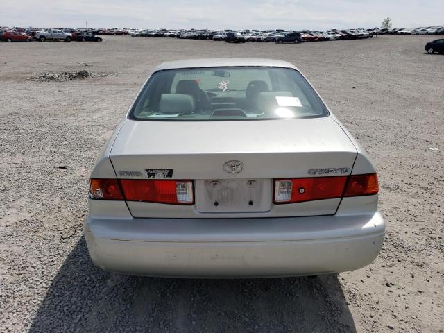 Photo 6 from auction – 2001 TOYOTA CAMRY CE with VIN 4T1BG22K01U080615