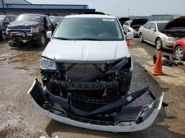 Photo 5 from auction – 2016 CHRYSLER TOWN & COU with VIN 2C4RC1BG3GR129798