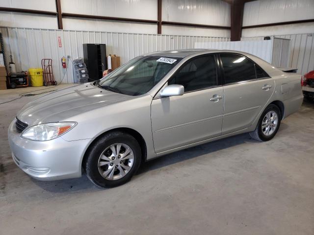 TOYOTA CAMRY LE 2004 with VIN 4T1BF32K94U589681 - Photo from auction