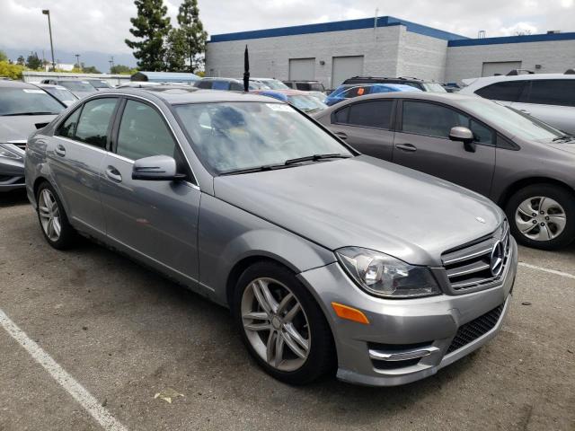 Photo 4 from auction – 2014 MERCEDES-BENZ C 250 with VIN WDDGF4HB2EA950569