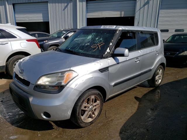 KIA SOUL + 2011 with VIN KNDJT2A21B7315049 - Photo from auction