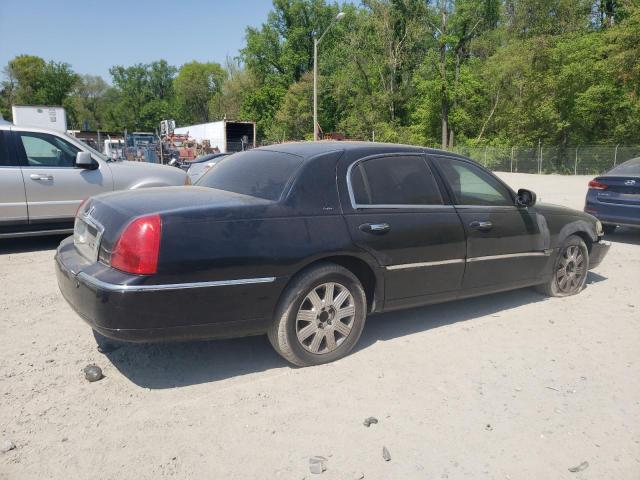 Photo 3 from auction – 2003 LINCOLN TOWN CAR C with VIN 1LNHM83W83Y620652