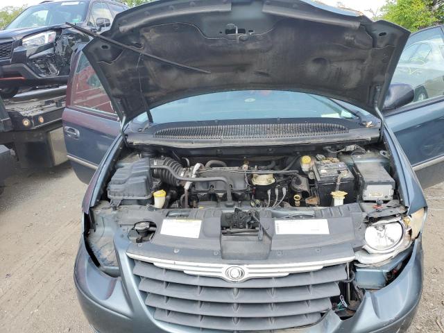 Photo 11 from auction – 2005 CHRYSLER TOWN & COU with VIN 2C8GP54L05R602338