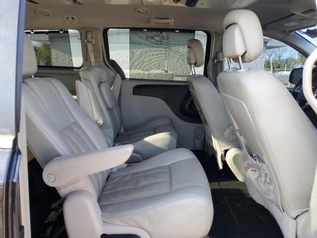 Photo 11 from auction – 2012 CHRYSLER TOWN & COU with VIN 2C4RC1CG4CR270520
