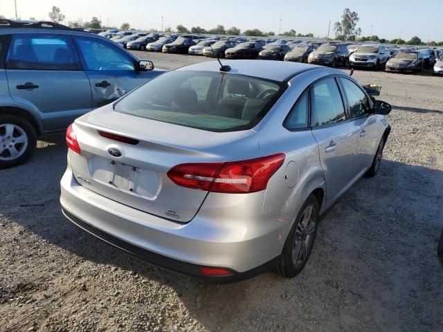 Photo 3 from auction – 2017 FORD FOCUS SE with VIN 1FADP3FE5HL285117