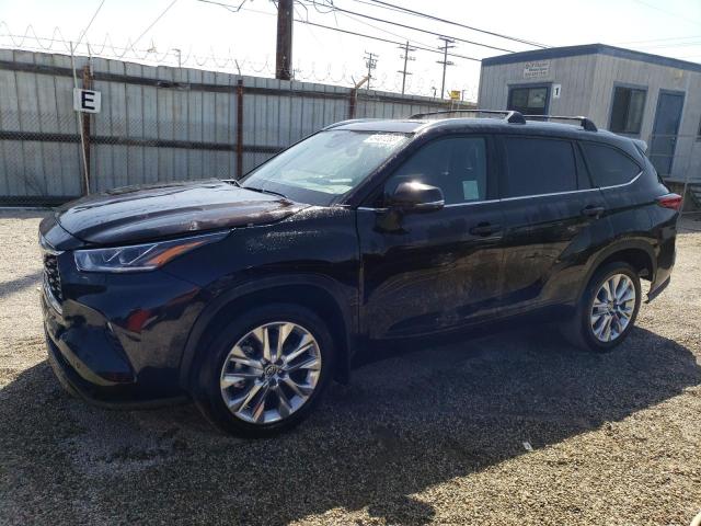 TOYOTA HIGHLANDER 2022 with VIN 5TDYZRAH6NS118463 - Photo from auction