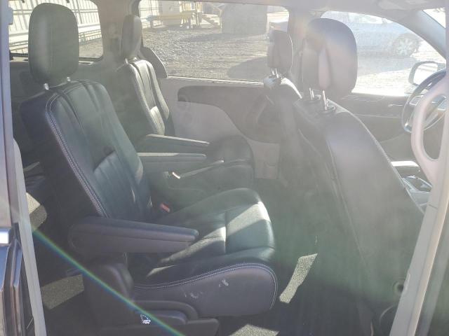 Photo 11 from auction – 2015 CHRYSLER TOWN & COU with VIN 2C4RC1BG9FR553937
