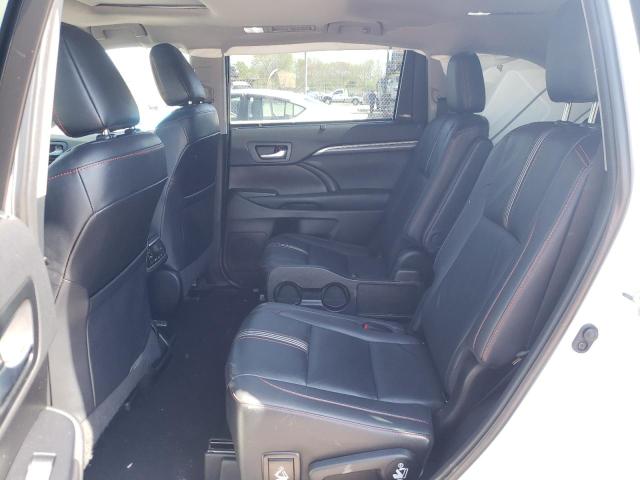 Photo 11 from auction – 2019 TOYOTA HIGHLANDER with VIN 5TDJZRFH0KS614932