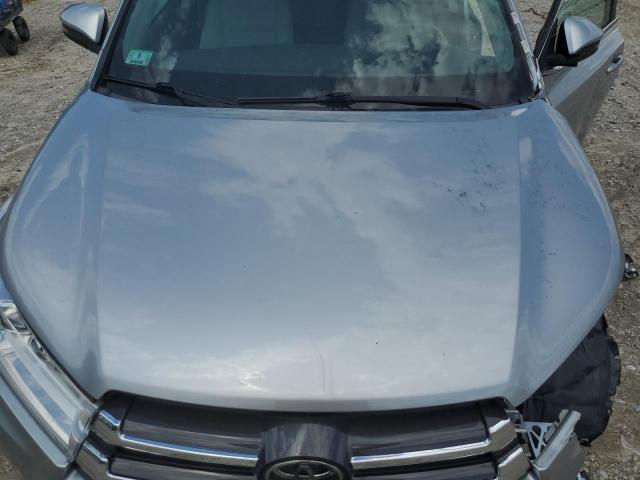 Photo 11 from auction – 2017 TOYOTA HIGHLANDER with VIN 5TDZARFH2HS025125
