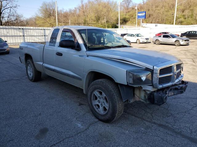 Photo 4 from auction – 2007 DODGE DAKOTA SLT with VIN 1D7HW42K27S129028