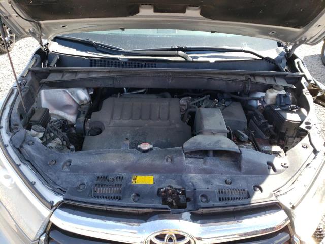 Photo 12 from auction – 2016 TOYOTA HIGHLANDER with VIN 5TDDKRFH7GS241767