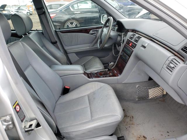 Photo 7 from auction – 2001 MERCEDES-BENZ E 430 with VIN WDBJF70J91B215918