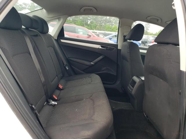 Photo 10 from auction – 2016 VOLKSWAGEN PASSAT S with VIN 1VWAT7A30GC044860