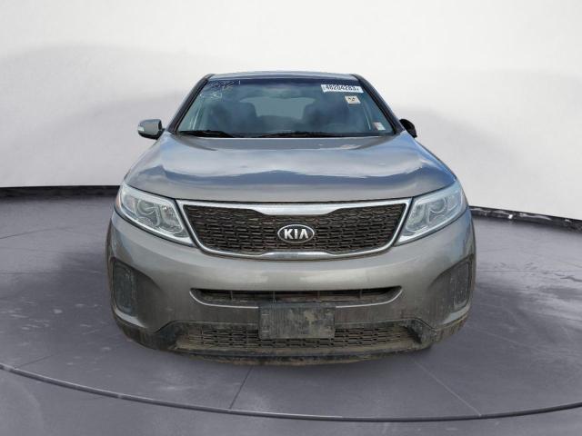 Photo 5 from auction – 2015 KIA SORENTO LX with VIN 5XYKT3A67FG593170