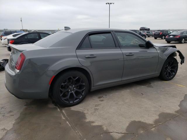 Photo 3 from auction – 2019 CHRYSLER 300 TOURIN with VIN 2C3CCAAG1KH682945