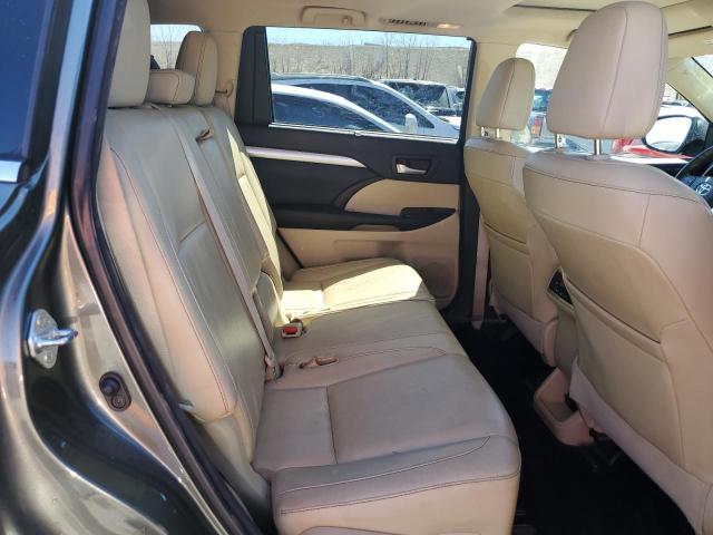 Photo 11 from auction – 2015 TOYOTA HIGHLANDER with VIN 5TDJKRFH6FS183961