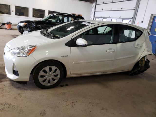 TOYOTA PRIUS C 2014 with VIN JTDKDTB33E1563664 - Photo from auction