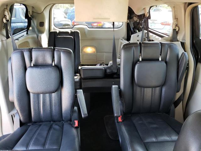 Photo 10 from auction – 2015 CHRYSLER TOWN & COU with VIN 2C4RC1CG6FR741247