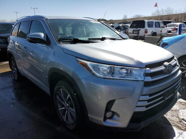 Photo 4 from auction – 2017 TOYOTA HIGHLANDER with VIN 5TDJZRFH1HS464113