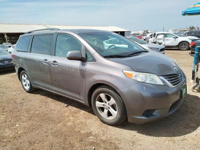 Photo 4 from auction – 2015 TOYOTA SIENNA LE with VIN 5TDKK3DC4FS690320